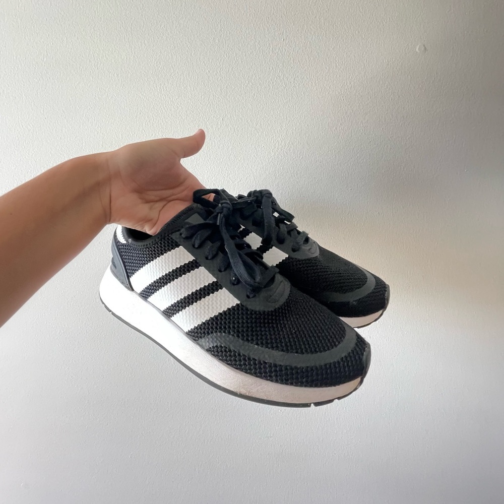 Adidas Sneakers